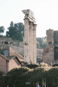 roman ruins italy travel